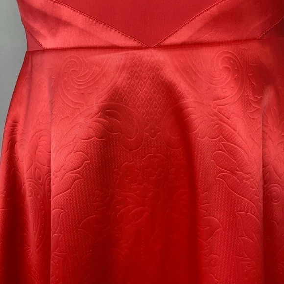 HAILEY Logan Adrianna Papell Red Embossed Satin Short A-Line Dress Juniors' 5/6 - Picture 4 of 11